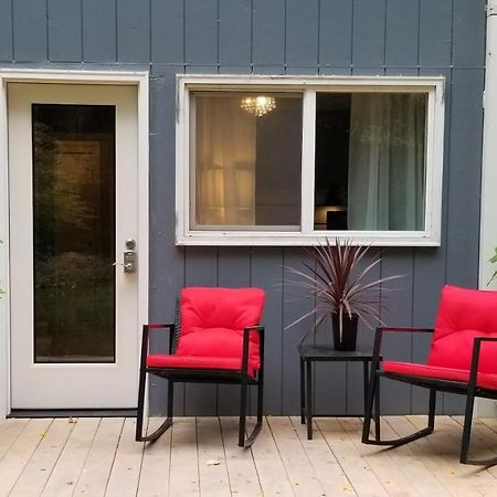 Deerhorn Creekside Bed And Breakfast Guest Room מראה חיצוני תמונה
