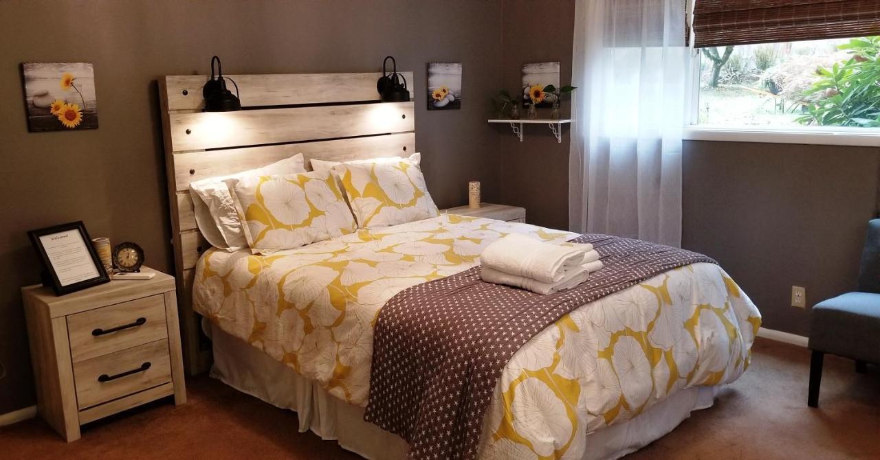 Deerhorn Creekside Bed And Breakfast Guest Room מראה חיצוני תמונה
